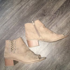 BRIWN SUEDE OPEN TOE